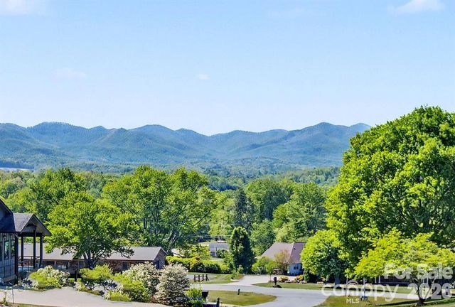 8 Nottingham Drive, Candler, NC 28715
