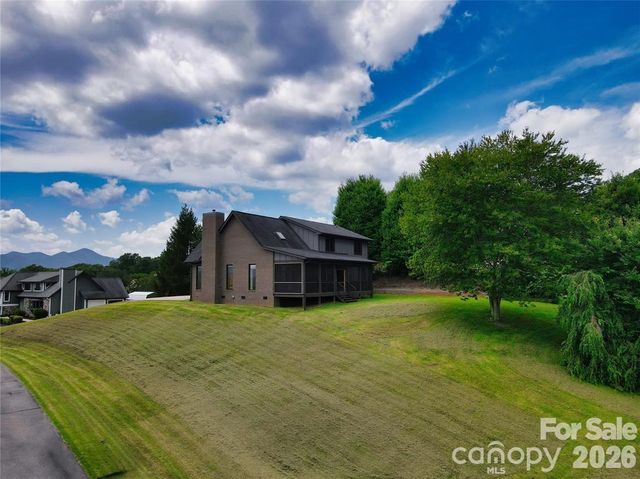 8 Nottingham Drive, Candler, NC 28715