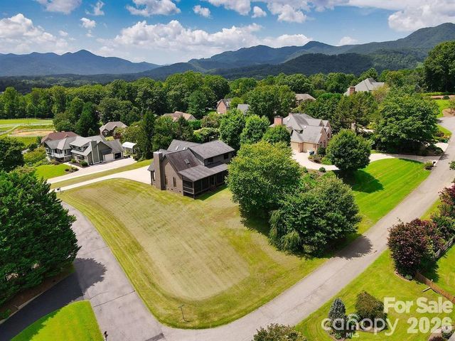 8 Nottingham Drive, Candler, NC 28715