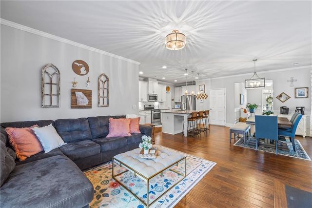 6520 Crosscreek Lane, Flowery Branch, GA 30542