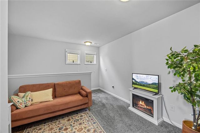 6520 Crosscreek Lane, Flowery Branch, GA 30542