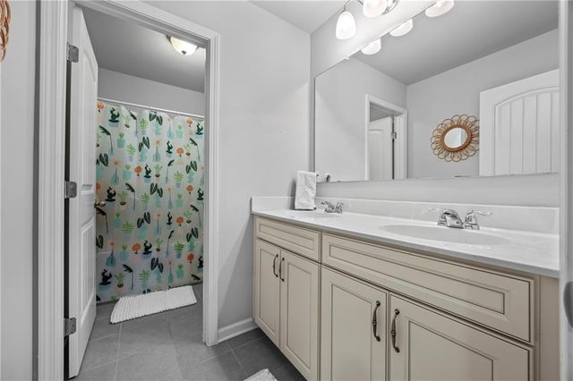 6520 Crosscreek Lane, Flowery Branch, GA 30542