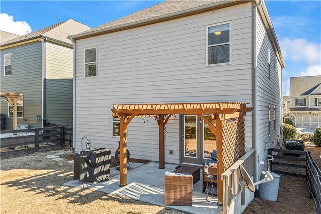 6520 Crosscreek Lane, Flowery Branch, GA 30542