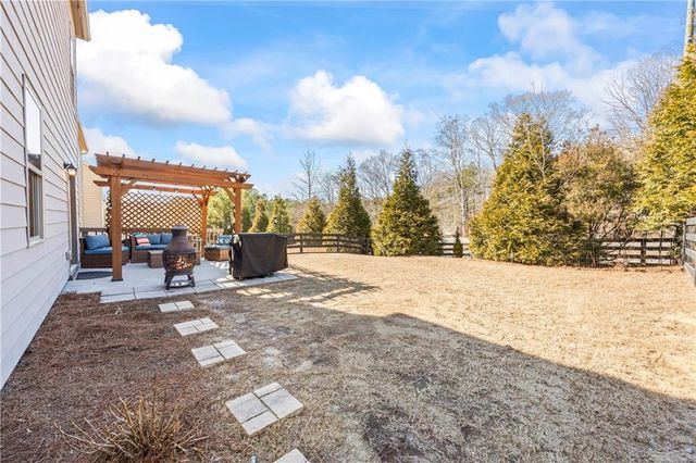 6520 Crosscreek Lane, Flowery Branch, GA 30542