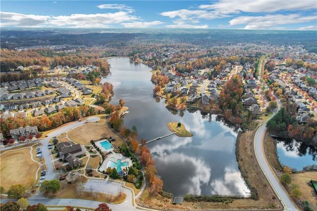 6520 Crosscreek Lane, Flowery Branch, GA 30542