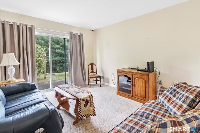 419 Asbury Ridge 419, Shelton, CT 06484