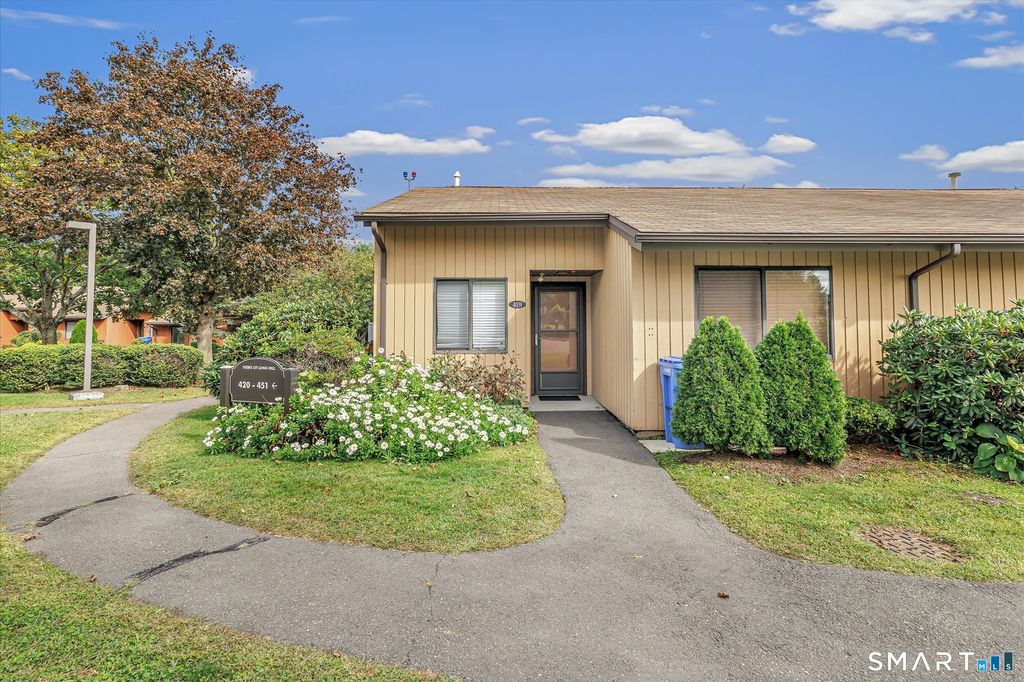 419 Asbury Ridge 419, Shelton, CT 06484