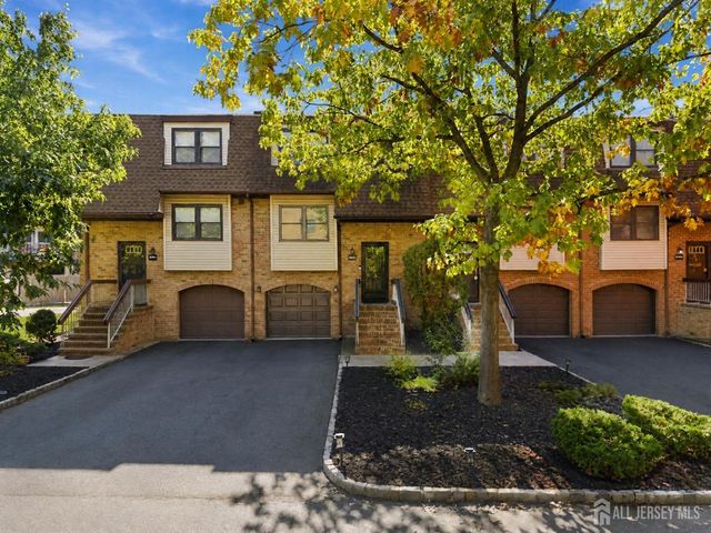 6102 N oaks Boulevard, North Brunswick, NJ 08902