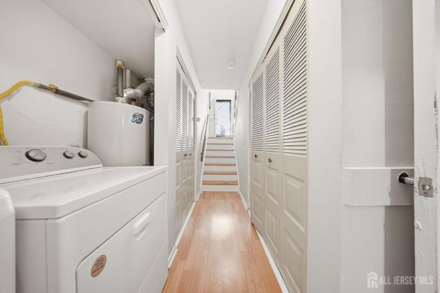 6102 N oaks Boulevard, North Brunswick, NJ 08902