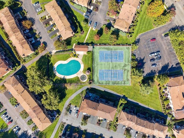 6102 N oaks Boulevard, North Brunswick, NJ 08902