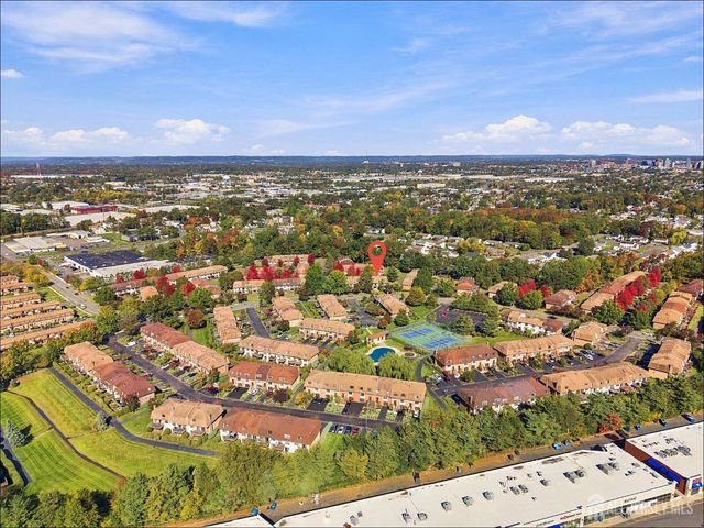 6102 N oaks Boulevard, North Brunswick, NJ 08902