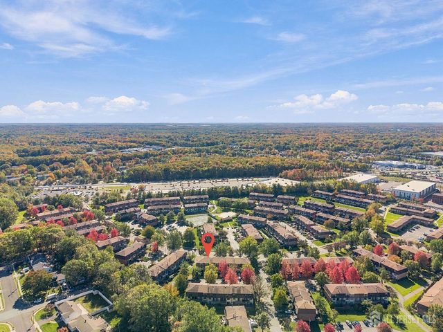 6102 N oaks Boulevard, North Brunswick, NJ 08902