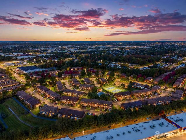6102 N oaks Boulevard, North Brunswick, NJ 08902