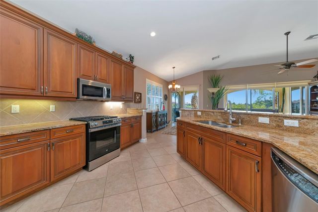 206 BELLA VISTA TERRACE 29C, Nokomis, FL 34275