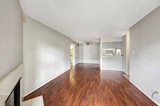 2120 El Paseo Street 2407, Houston, TX 77054