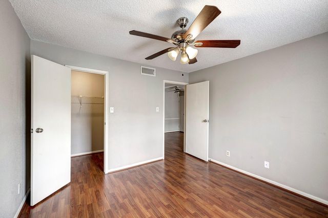 2120 El Paseo Street 2407, Houston, TX 77054