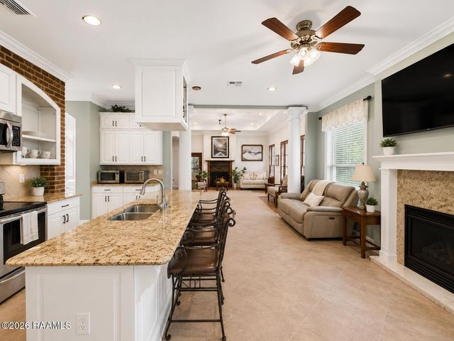 2406 Belle Ruelle Street, New Iberia, LA 70563