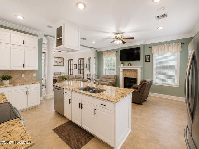 2406 Belle Ruelle Street, New Iberia, LA 70563