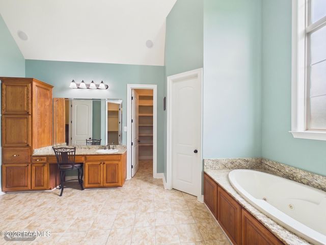 2406 Belle Ruelle Street, New Iberia, LA 70563