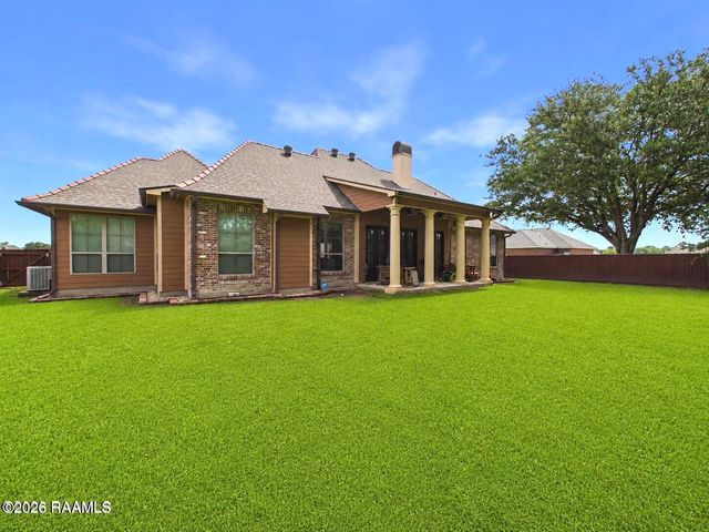 2406 Belle Ruelle Street, New Iberia, LA 70563