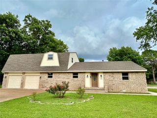 531 S Berry Road, Norman, OK 73069