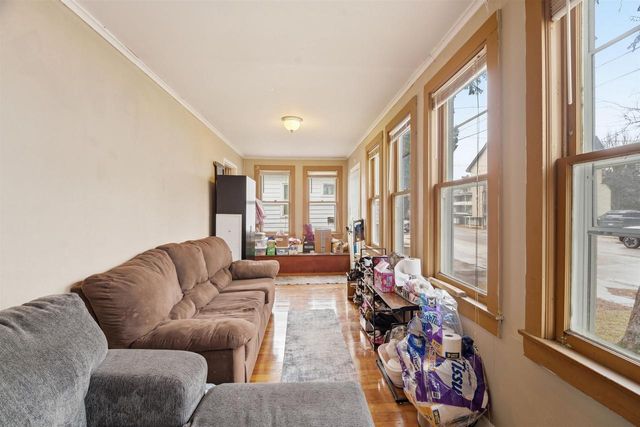 613 SHAWANO AVENUE, Oshkosh, WI 54901