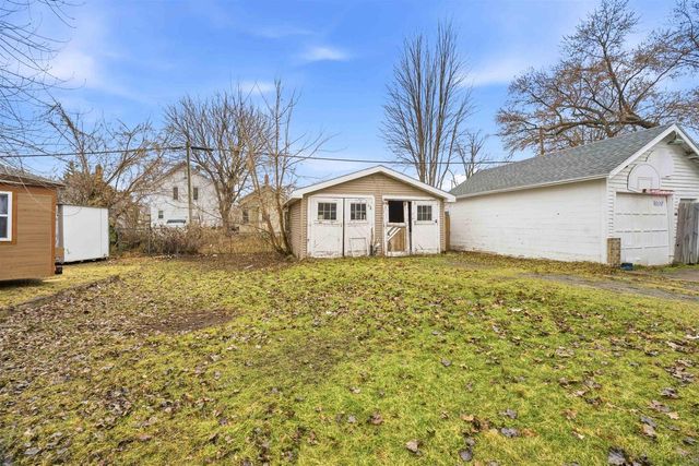 613 SHAWANO AVENUE, Oshkosh, WI 54901