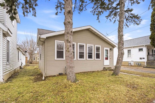 613 SHAWANO AVENUE, Oshkosh, WI 54901