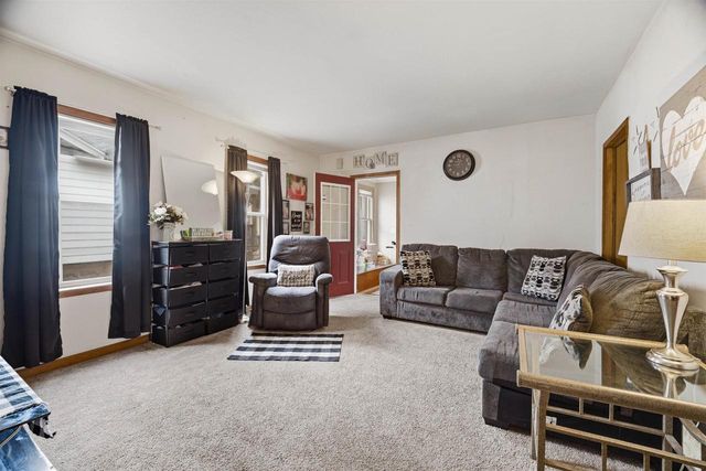 613 SHAWANO AVENUE, Oshkosh, WI 54901