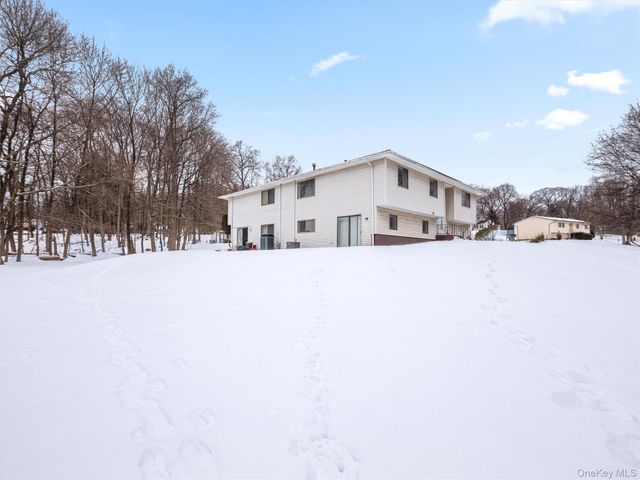 15 Pauline Court, Spring Valley, NY 10977