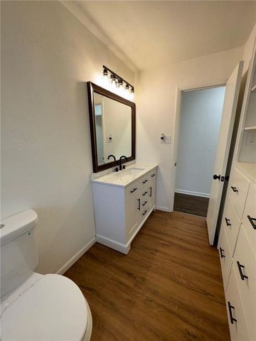 17293 E Cheyenne Drive, Independence, MO 64056