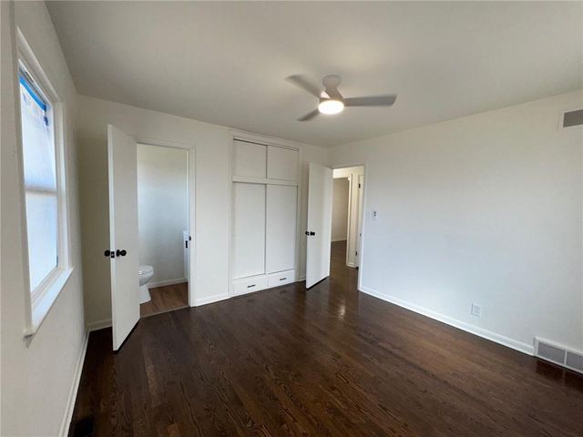 17293 E Cheyenne Drive, Independence, MO 64056