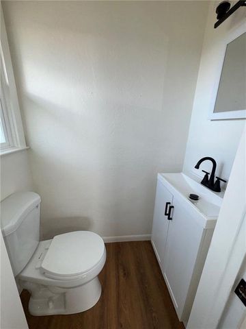 17293 E Cheyenne Drive, Independence, MO 64056