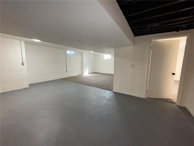 17293 E Cheyenne Drive, Independence, MO 64056