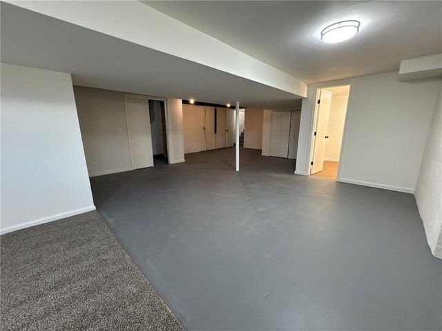 17293 E Cheyenne Drive, Independence, MO 64056