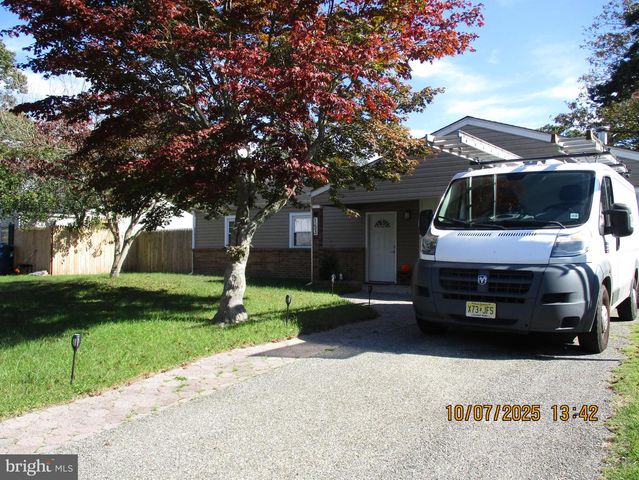 153 OAKLEAF DR, Tuckerton, NJ 08087