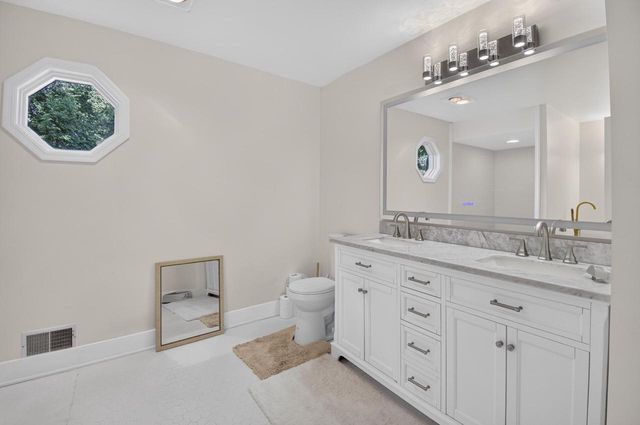13043 W Lancaster AVENUE, Butler, WI 53007