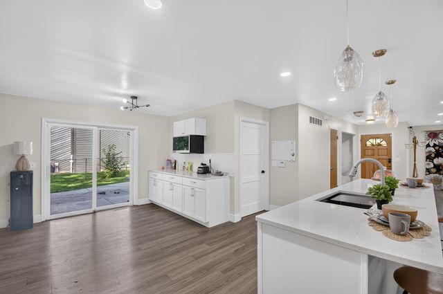 13043 W Lancaster AVENUE, Butler, WI 53007