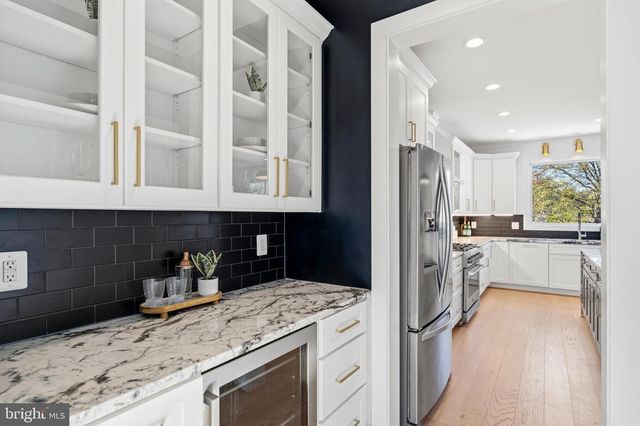 6806 FARRAGUT AVE, Falls Church, VA 22042