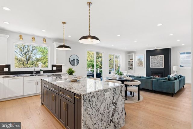 6806 FARRAGUT AVE, Falls Church, VA 22042