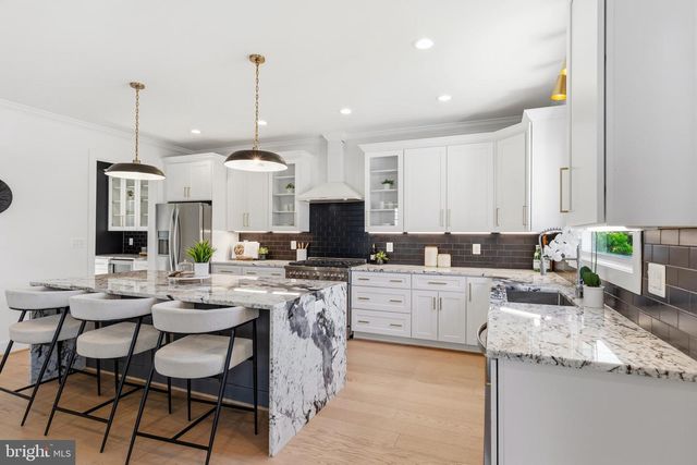 6806 FARRAGUT AVE, Falls Church, VA 22042