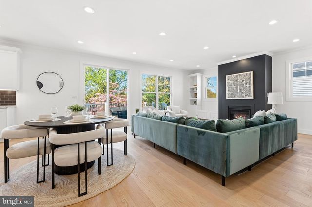 6806 FARRAGUT AVE, Falls Church, VA 22042