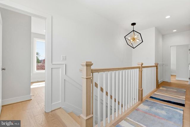 6806 FARRAGUT AVE, Falls Church, VA 22042