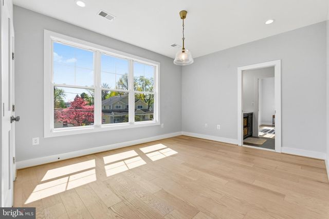 6806 FARRAGUT AVE, Falls Church, VA 22042