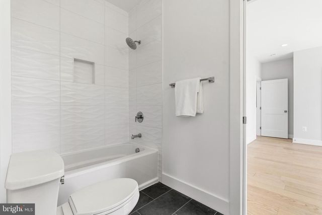6806 FARRAGUT AVE, Falls Church, VA 22042