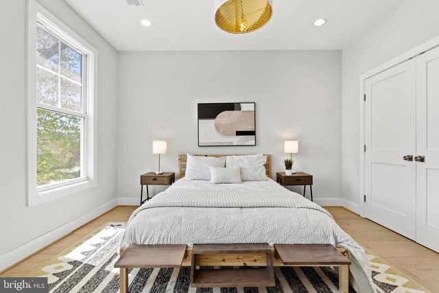 6806 FARRAGUT AVE, Falls Church, VA 22042