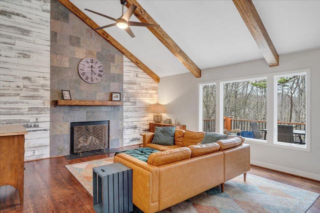 5025 Upland Game RD, Roanoke, VA 24018