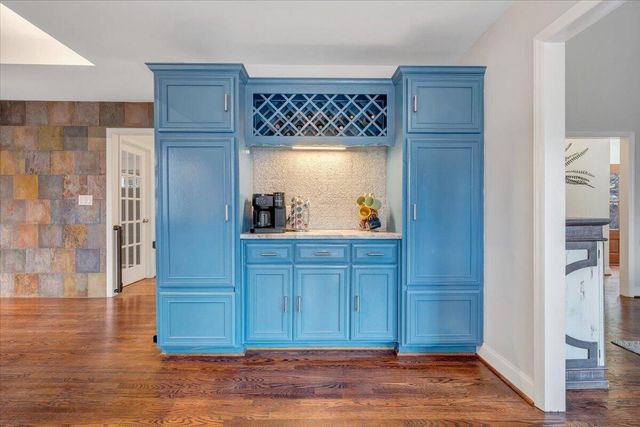 5025 Upland Game RD, Roanoke, VA 24018