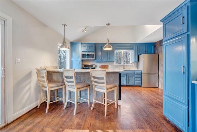 5025 Upland Game RD, Roanoke, VA 24018