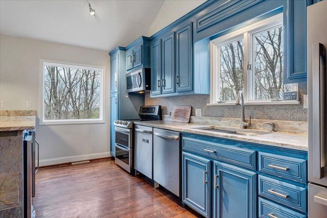 5025 Upland Game RD, Roanoke, VA 24018